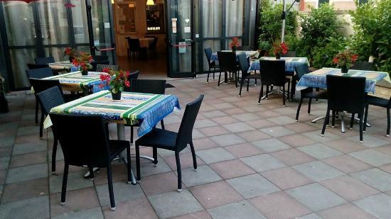 ATI Ristorante Cucina Afghana Pizzeria Grill Bar Giardino